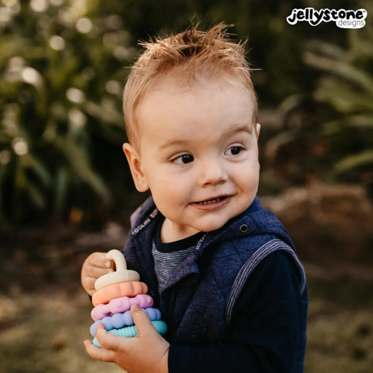 Idealne W Podróży|12M+ | Jellystone Silikonowa wieża gryzak pastelowa