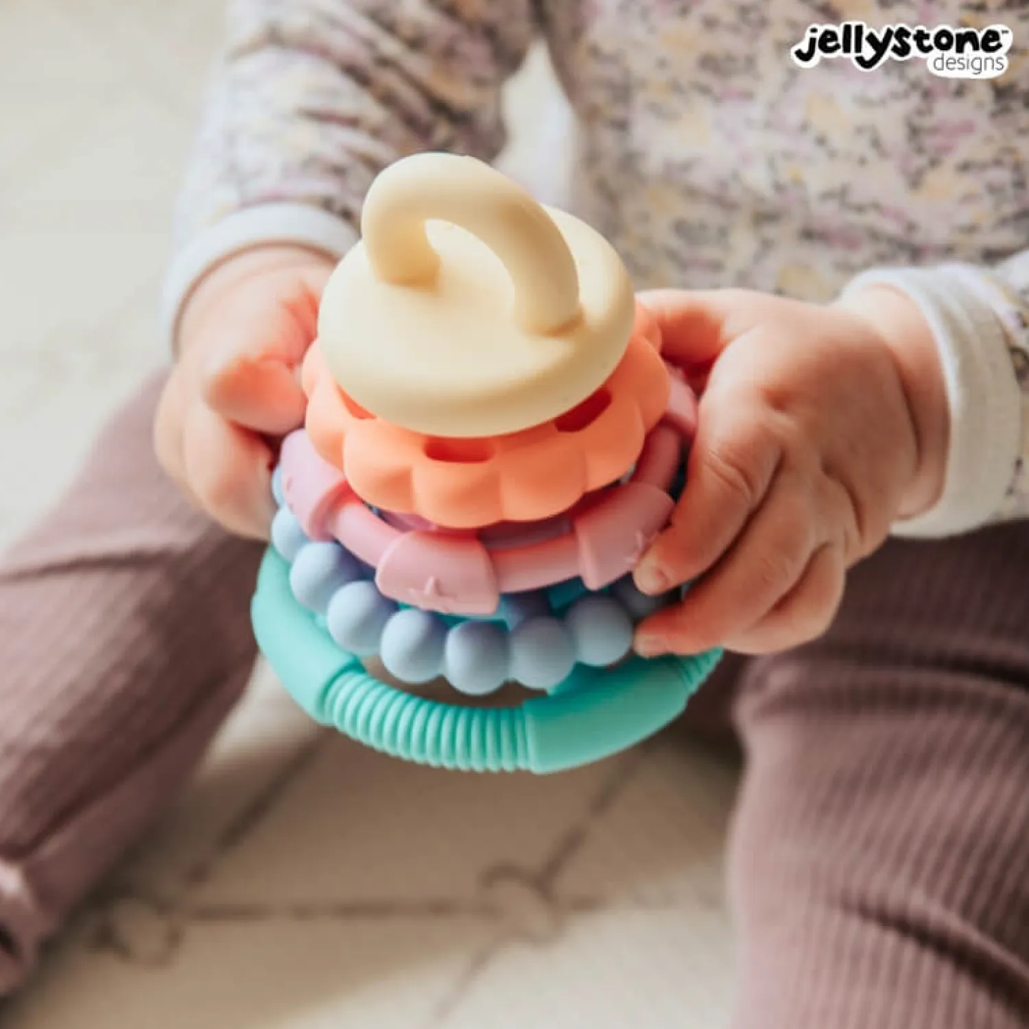 Idealne W Podróży|12M+ | Jellystone Silikonowa wieża gryzak pastelowa