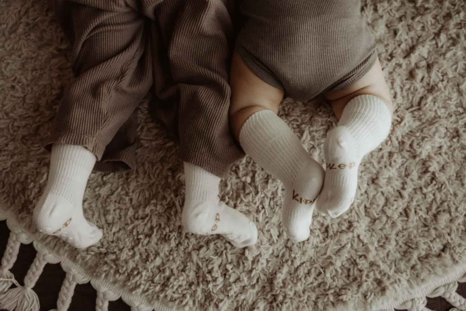 Małe Stópki | KipKep Skarpetki niemowlęce Stay-on-Socks, Off White