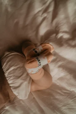 Skarpetki niemowlęce Stay-on-Socks, Party Pink