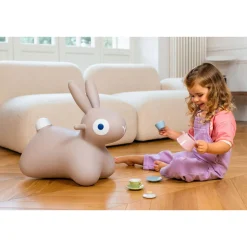 2 Lata +|4 Lata + | QUUT Skoczek Hoppi Bunny - Warm grey