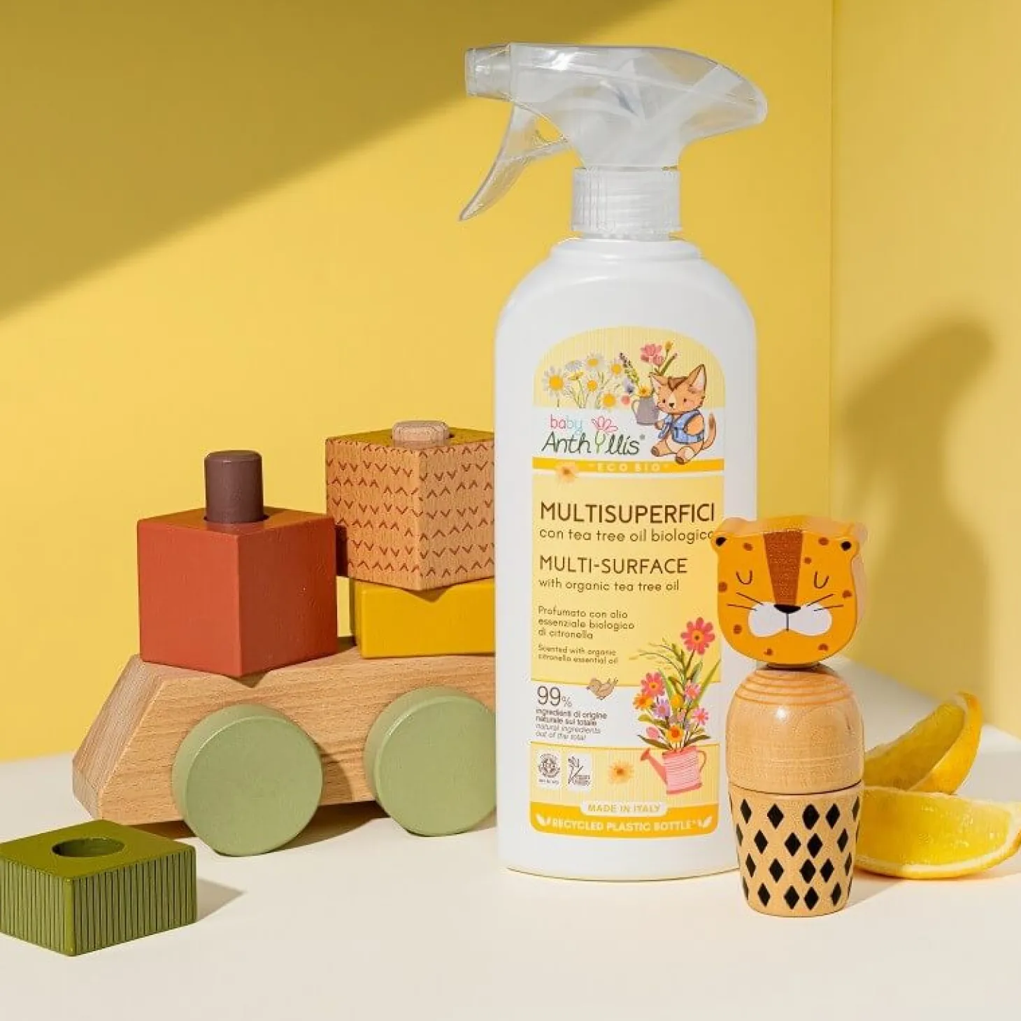 Spray do czyszczenia powierzchni mających kontakt z dzieckiem, z olejkiem z drzewa herbacianego, 500 ml