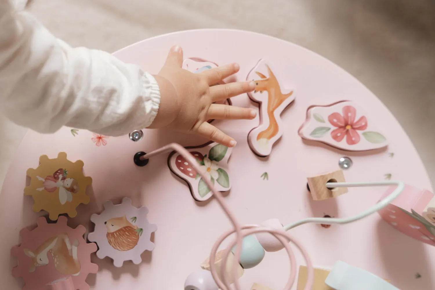 12M+|Aktywizujące | Little Dutch Stolik edukacyjny Fairy Garden FSC