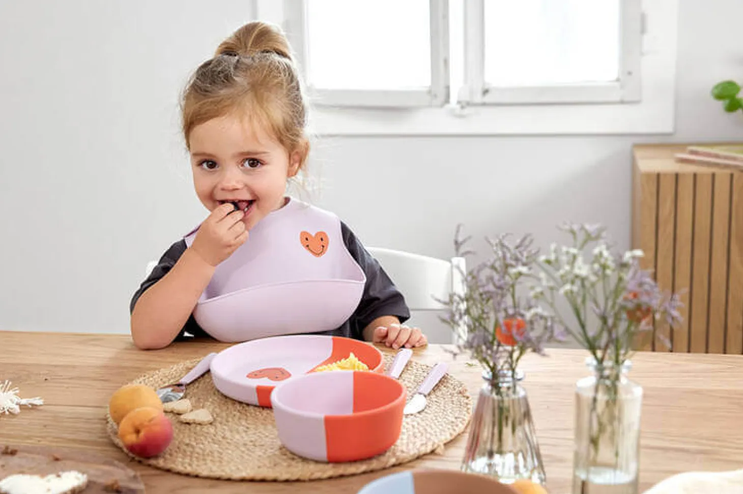 Talerzyk silikonowy dla dzieci Happy Rascals Heart lavender