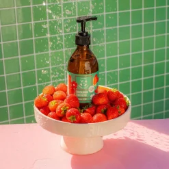 Truskawka i Werbena - naturalne mydło w płynie, 300 ml