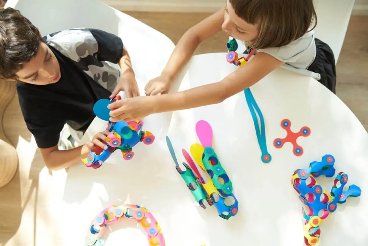 Idealne W Podróży|6 Lat+ | CLIXO Układanka magnetyczna Tiny & Mighty, różnokolorowe