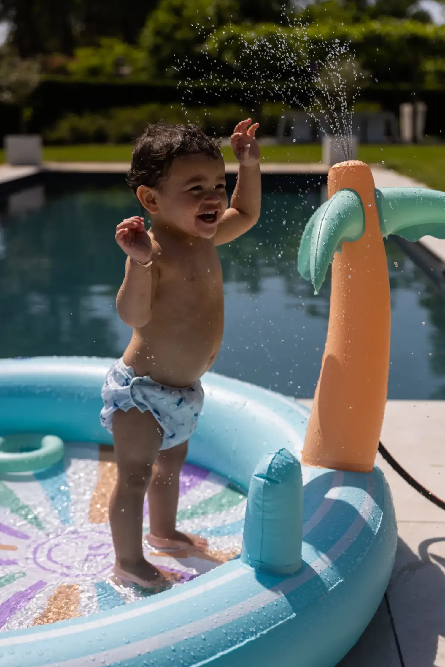 6 Lat+|3 Lata + | The Swim Essentials Wodny plac zabaw Rainbow