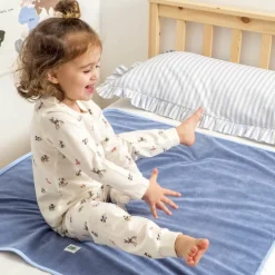Wodoodporny podkład na łóżko dziecięce Royal
