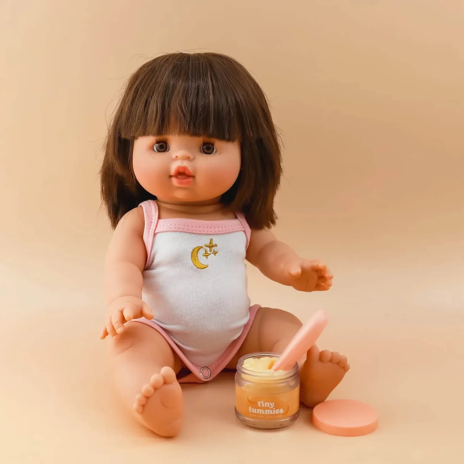 6 Lat+|3 Lata + | Tiny Harlow Zestaw Tiny Tummies Słoiczek i Łyżeczka, Banan